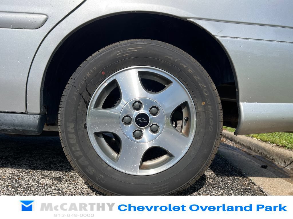 Used 2003 Chevrolet Malibu V6 w/ Preferred Equipment Group 1 FWD image 9