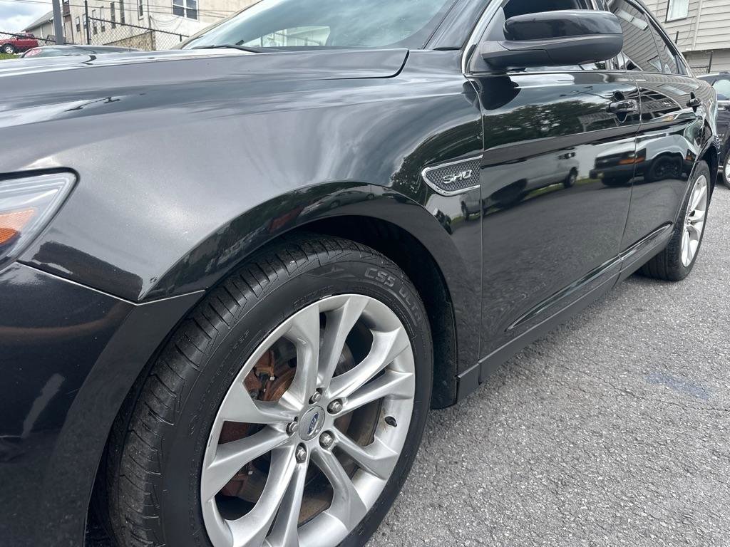 Used 2013 Ford Taurus SHO image 17
