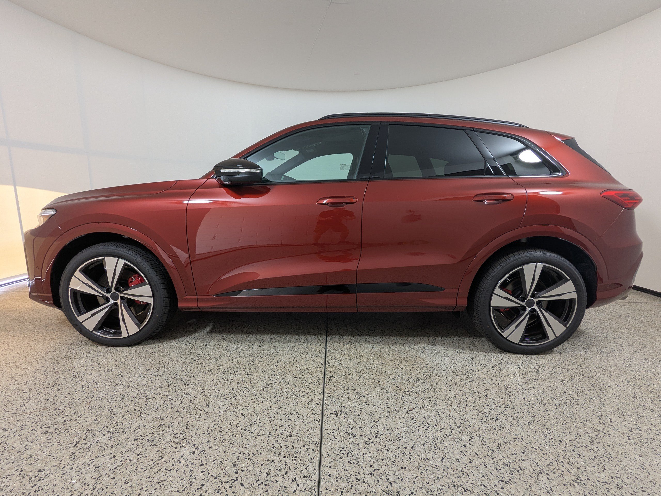 New 2026 Audi SQ5 Premium Plus AWD/4WD image 4