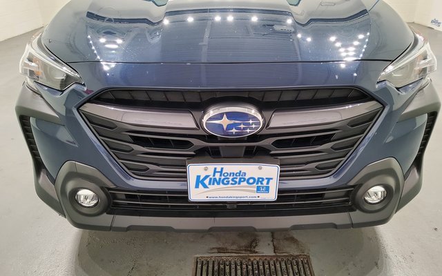 Used 2024 Subaru Outback Premium image 8