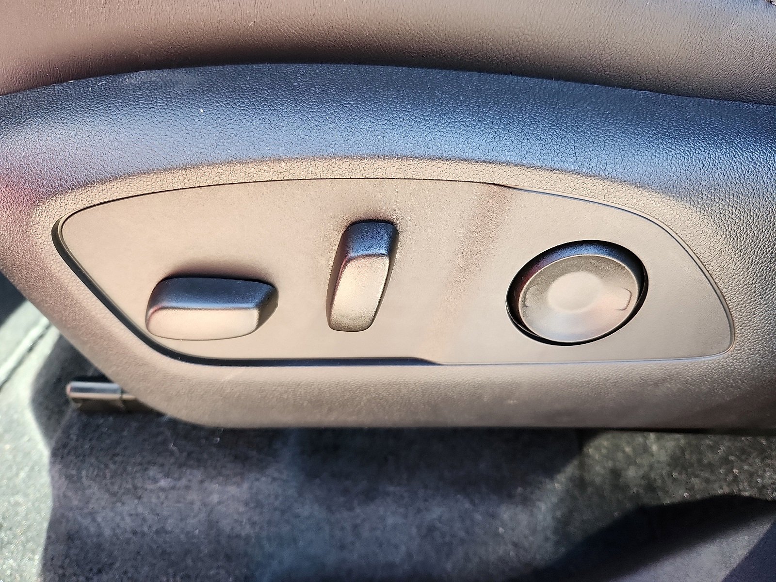 New 2026 GMC Acadia Elevation image 9