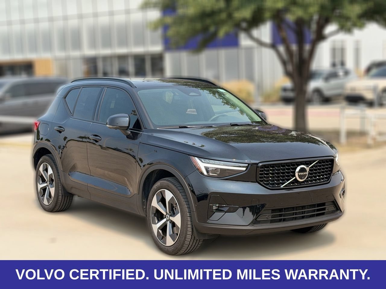 Certified 2026 Volvo XC40 B5 Plus AWD/4WD image 5