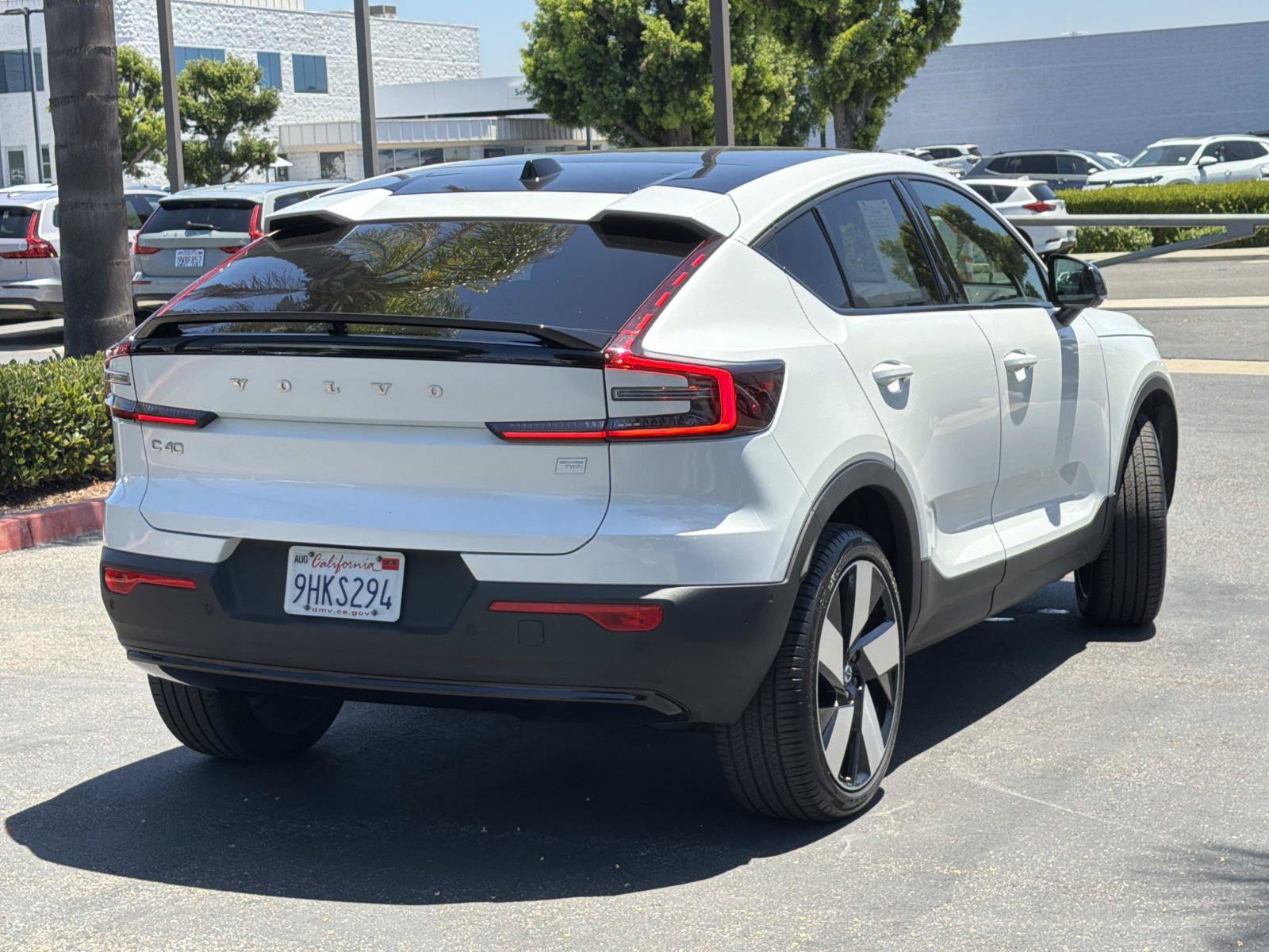 Certified 2023 Volvo C40 P8 Recharge Ultimate AWD/4WD image 5