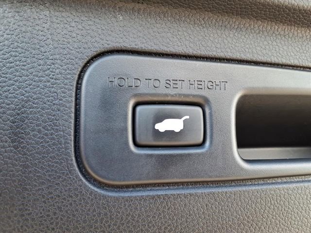 Used 2025 Honda Pilot TrailSport image 13