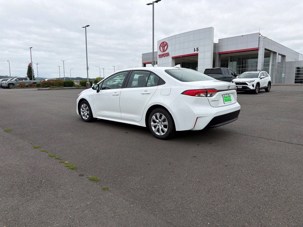 Used 2024 Toyota Corolla LE FWD image 8