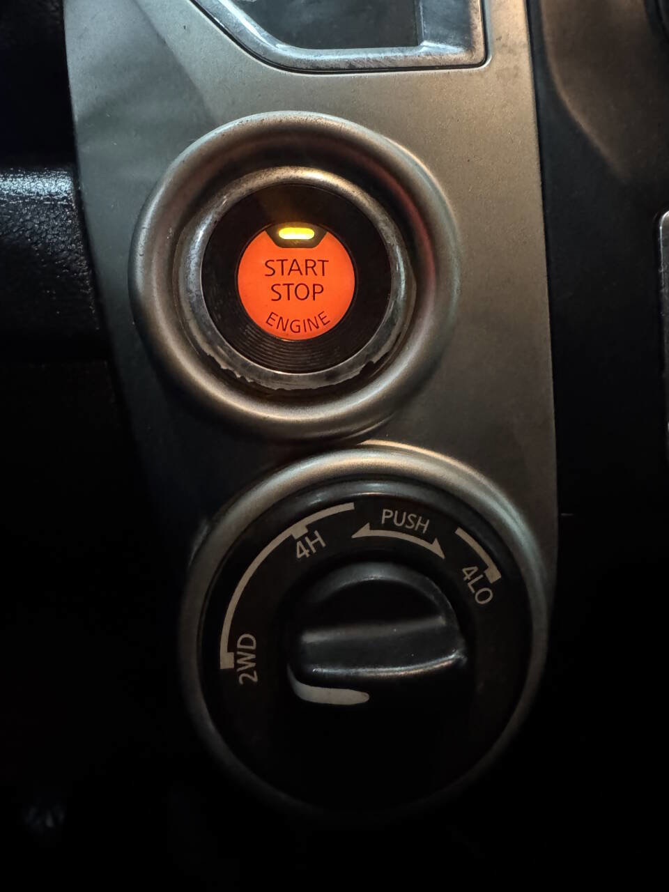 Used 2018 Nissan Titan SV AWD/4WD image 29