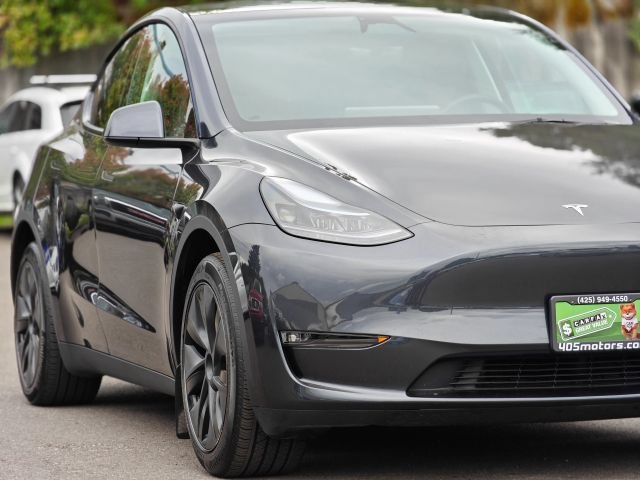 Used 2025 Tesla Model Y Long Range AWD/4WD image 3