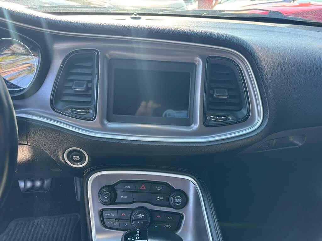 Used 2019 Dodge Challenger SXT RWD image 16