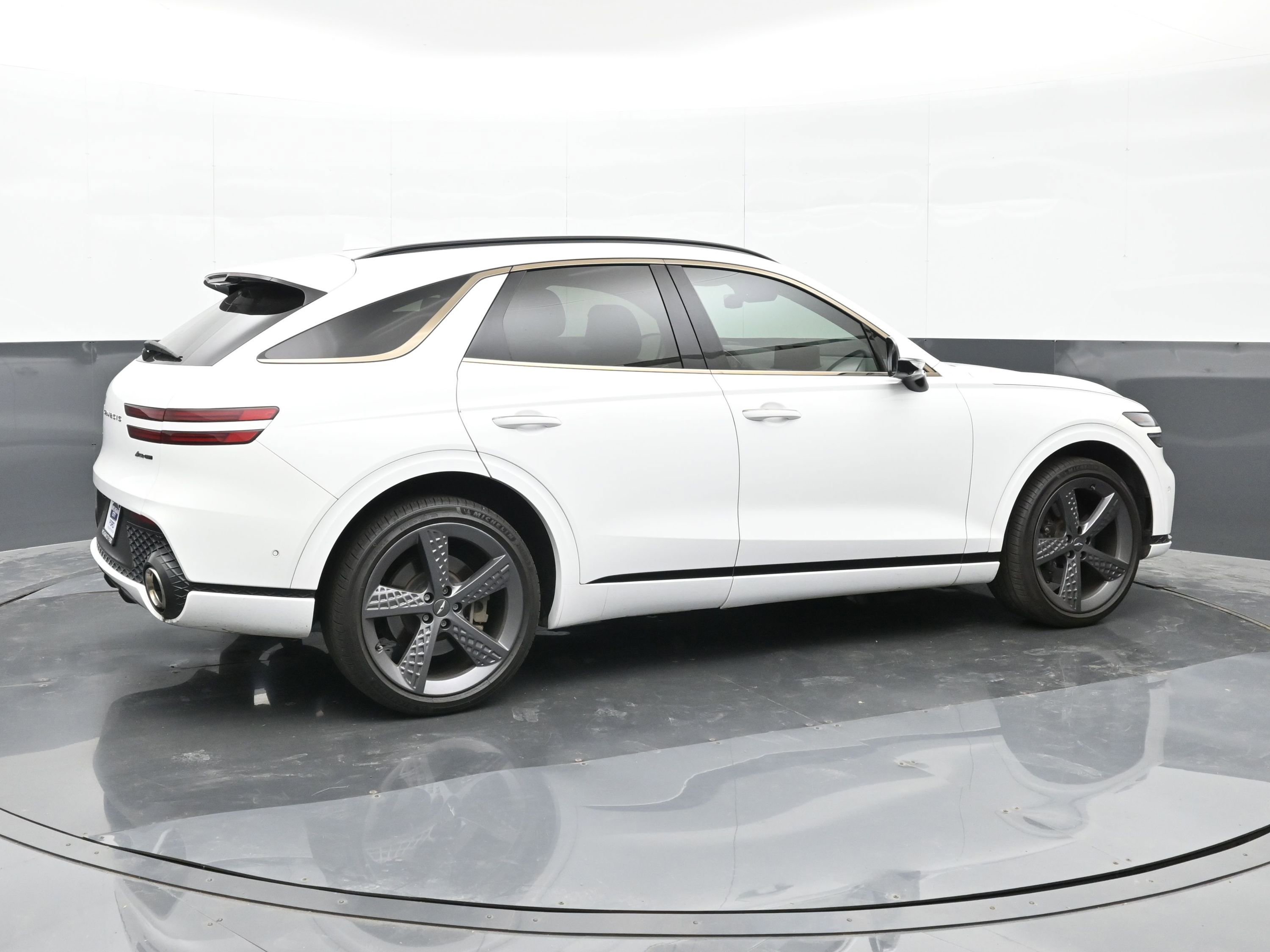 Used 2022 Genesis GV70 3.5T Sport w/ Sport Prestige Package image 8