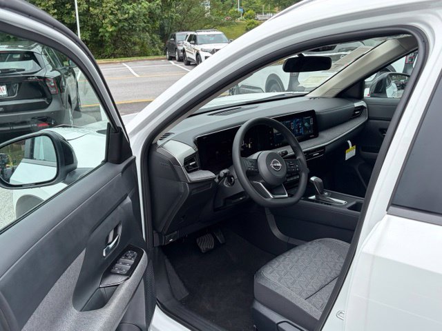 New 2026 Nissan Kicks SV w/ Cold Weather Package AWD/4WD image 14