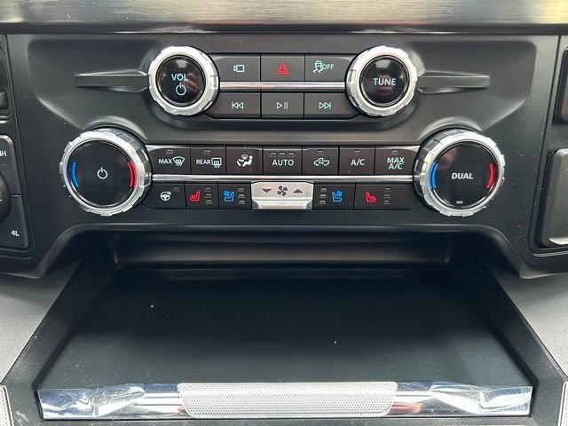 Used 2025 Ford F350 Lariat w/ Black Appearance Package AWD/4WD image 27