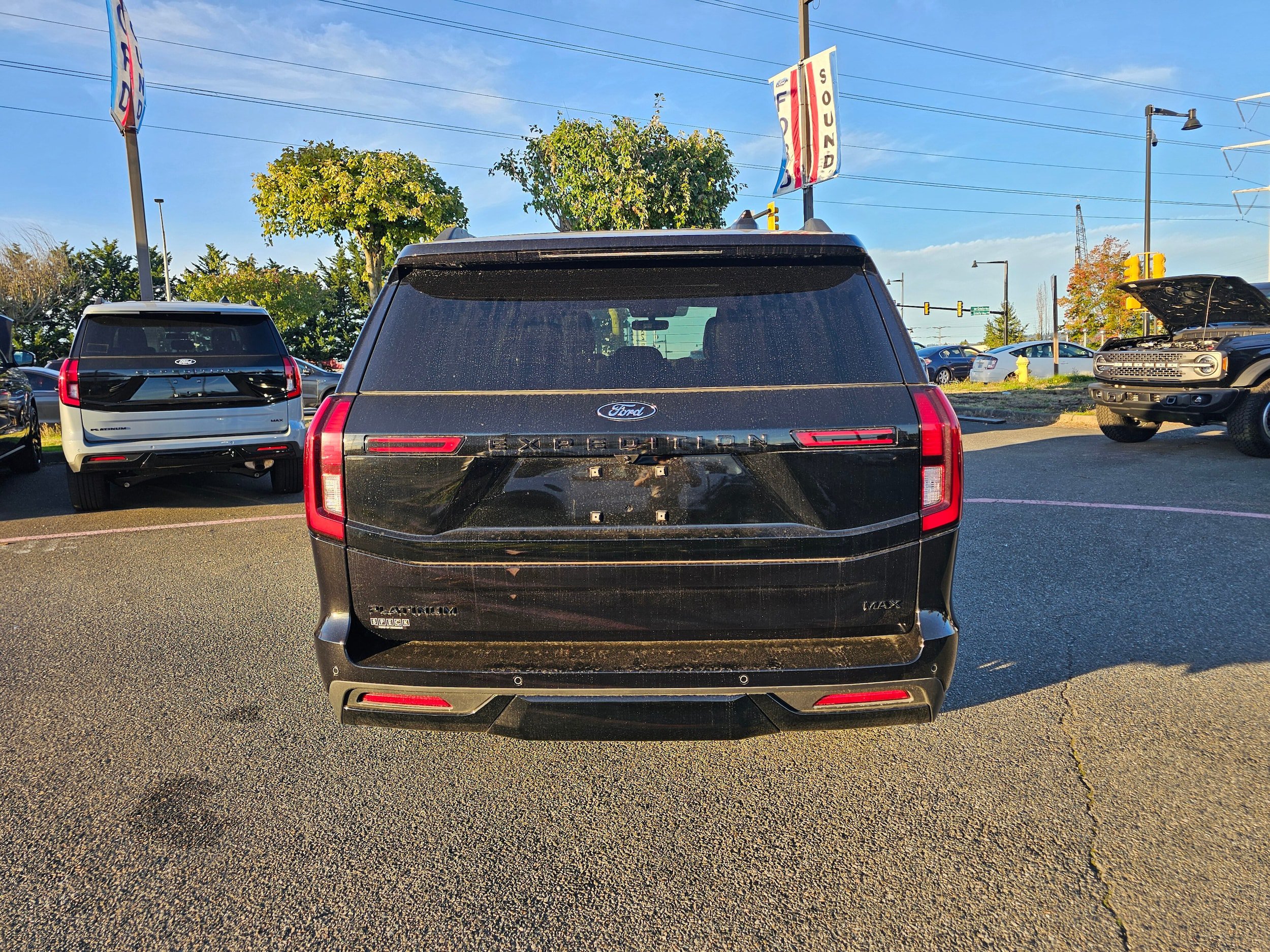 New 2026 Ford Expedition Max Platinum w/ Stealth Performance Package AWD/4WD image 5