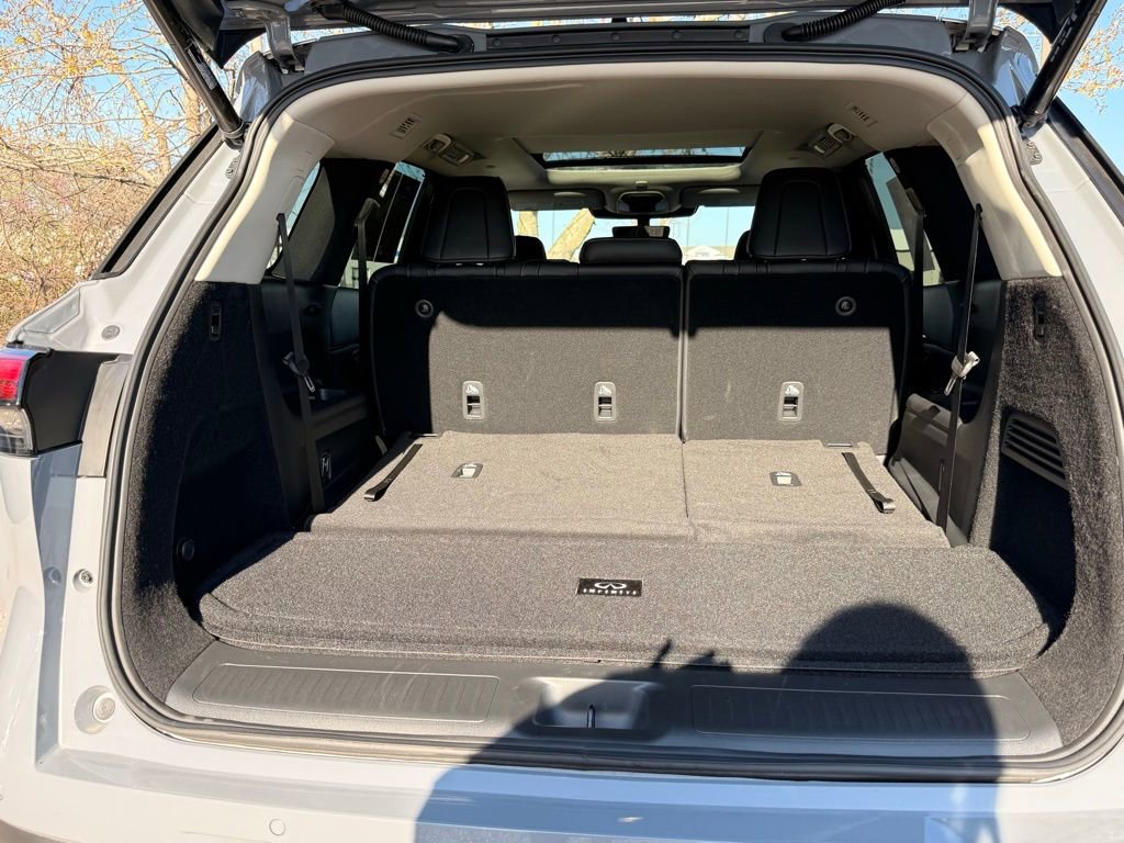 Used 2026 INFINITI QX60 Luxe w/ Cargo Package AWD/4WD image 36