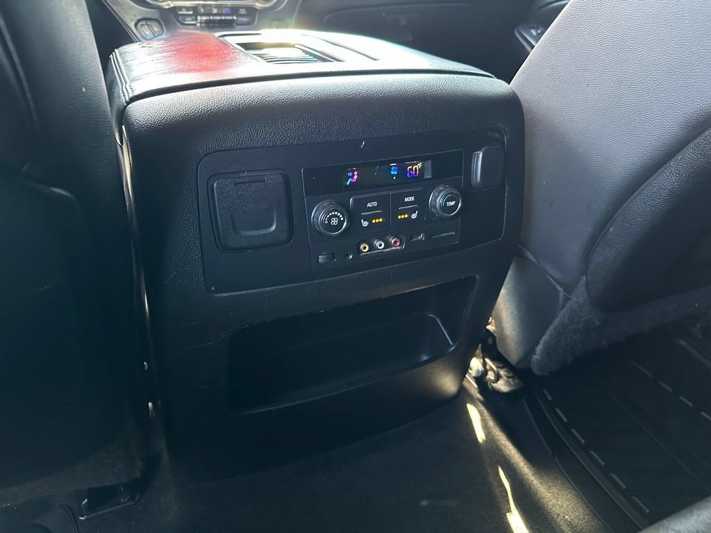 Used 2015 Chevrolet Tahoe LT RWD image 24