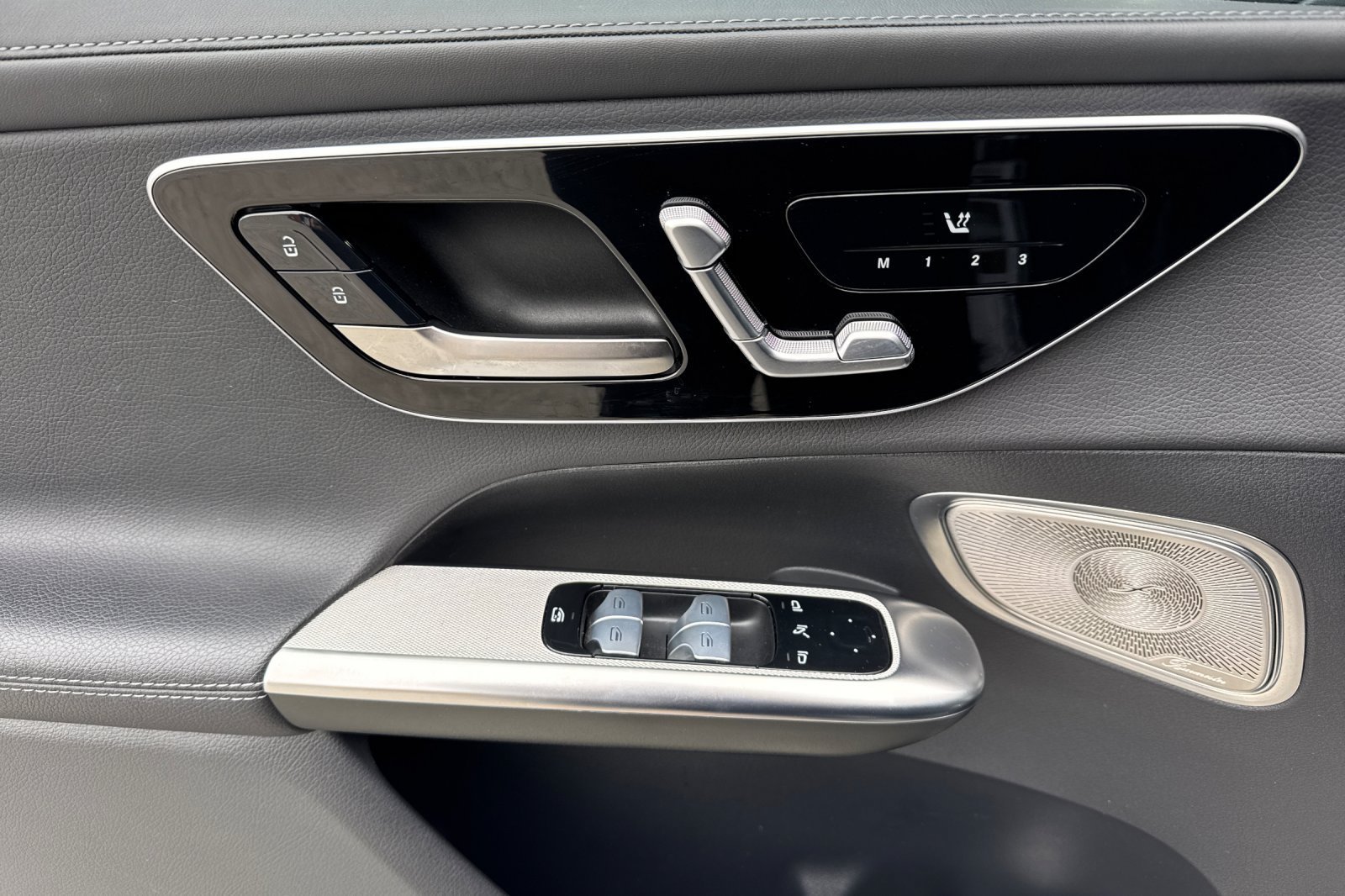 Certified 2024 Mercedes-Benz GLC 300 4MATIC image 11