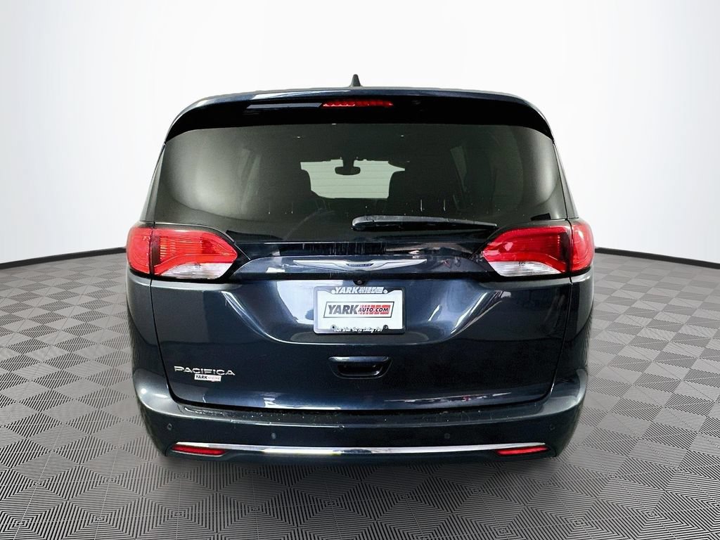 Certified 2020 Chrysler Pacifica Touring-L Plus FWD image 9