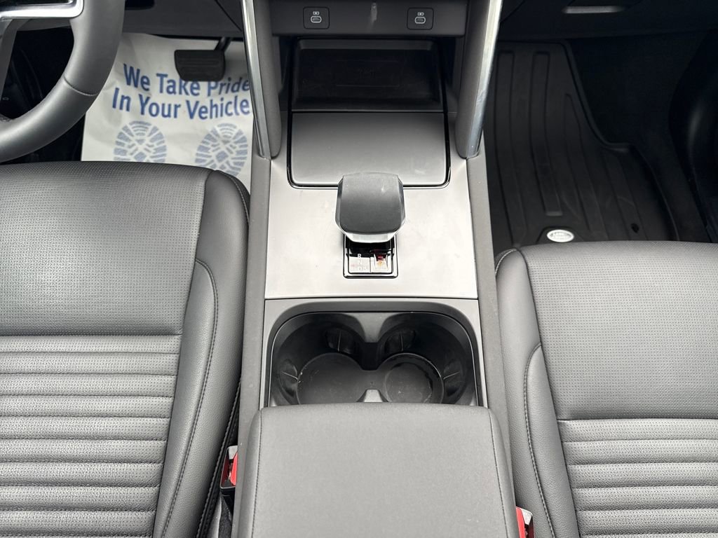 New 2024 Land Rover Discovery Sport S image 24