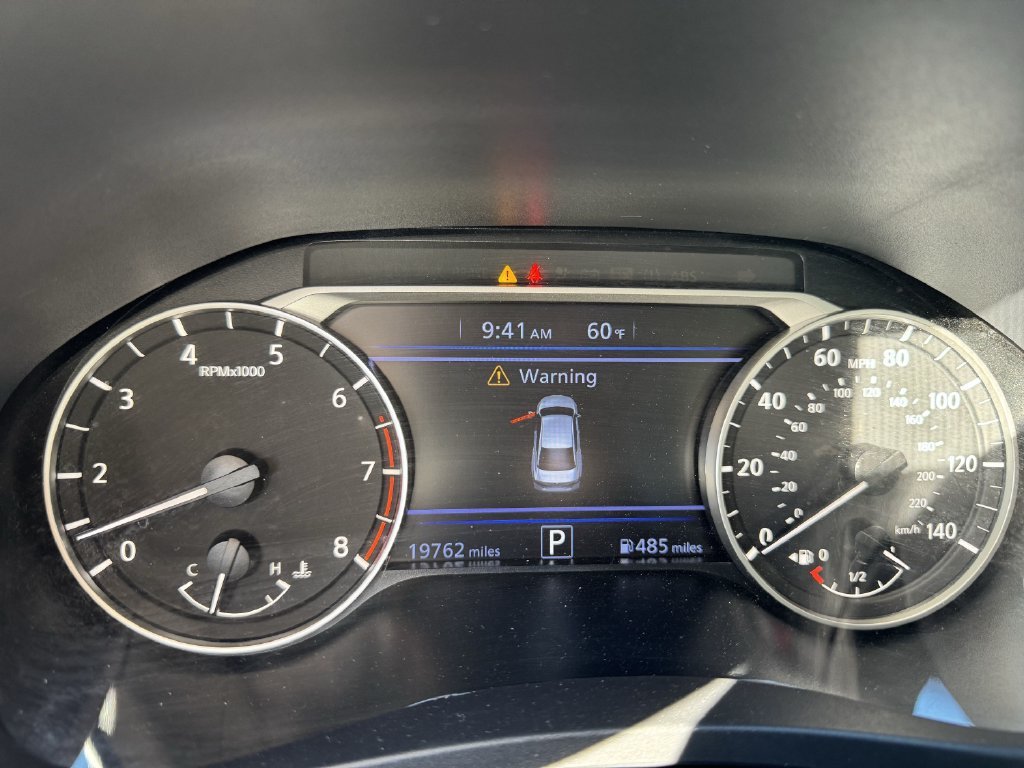 Used 2025 Nissan Altima 2.5 SR FWD image 9