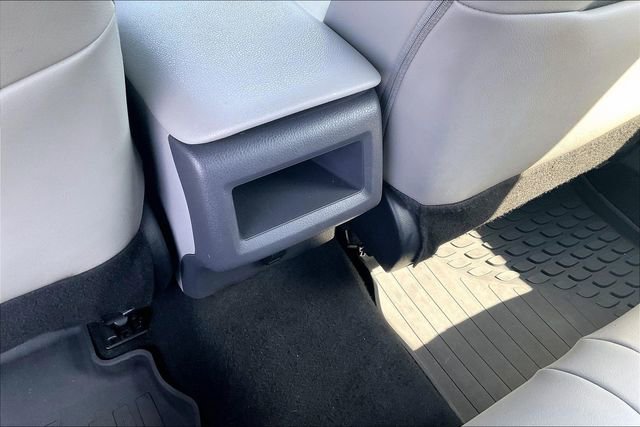 Used 2022 Toyota Camry SE FWD image 34