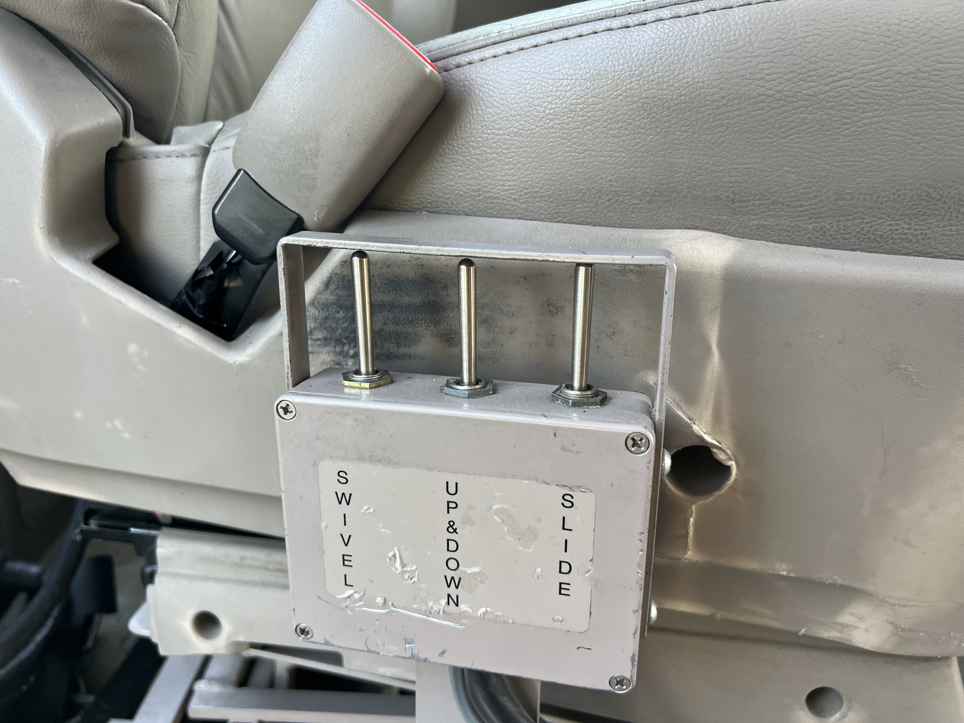 Used 2008 Toyota Sienna XLE image 28