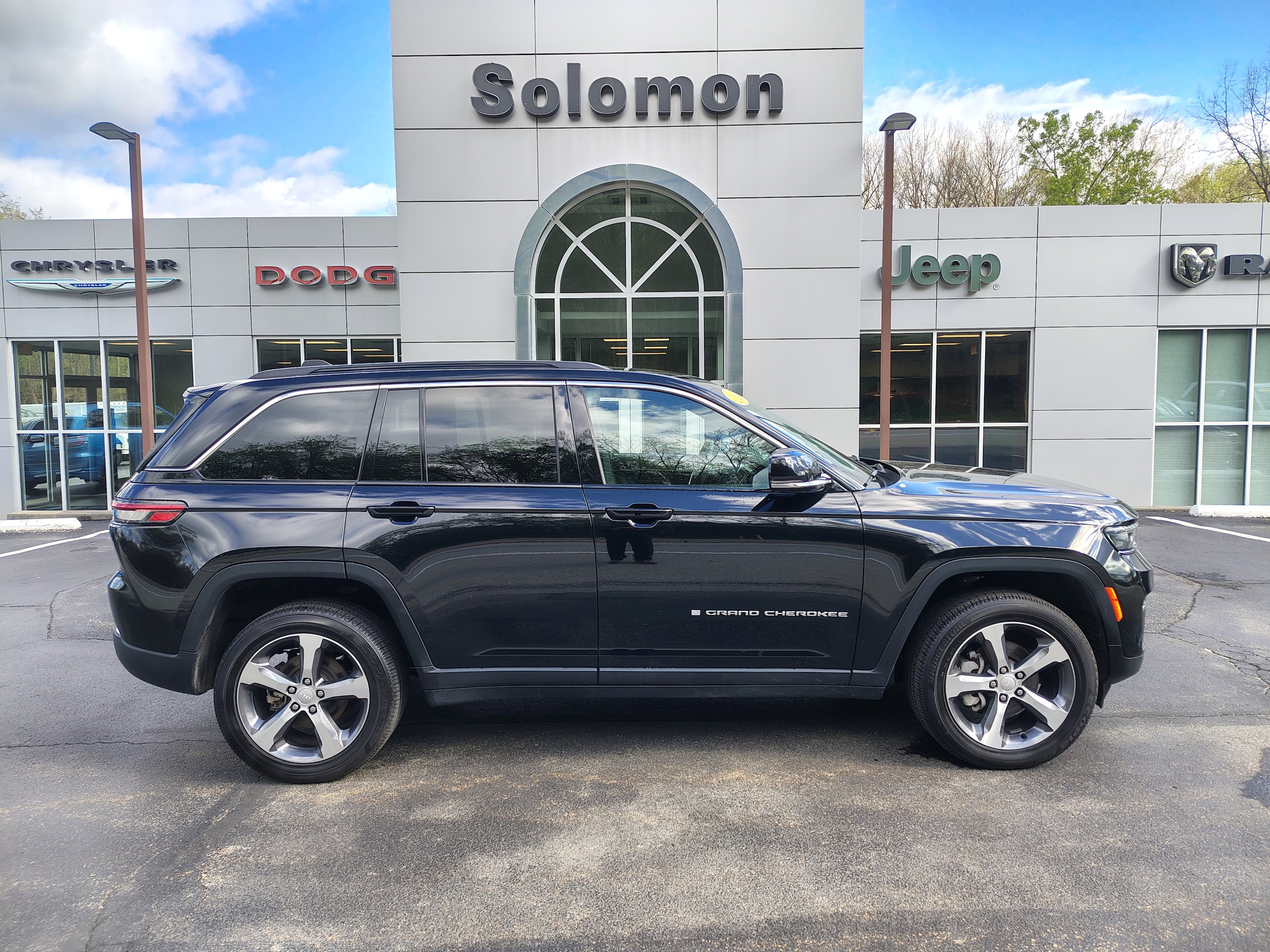 Certified 2024 Jeep Grand Cherokee Limited AWD/4WD video 1