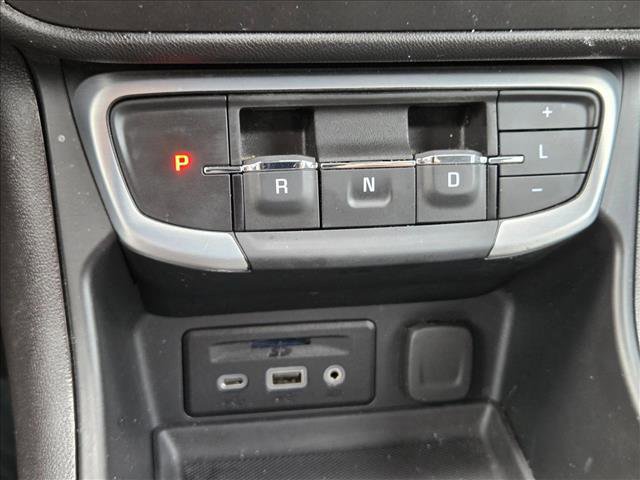 Used 2024 GMC Terrain SLT image 12
