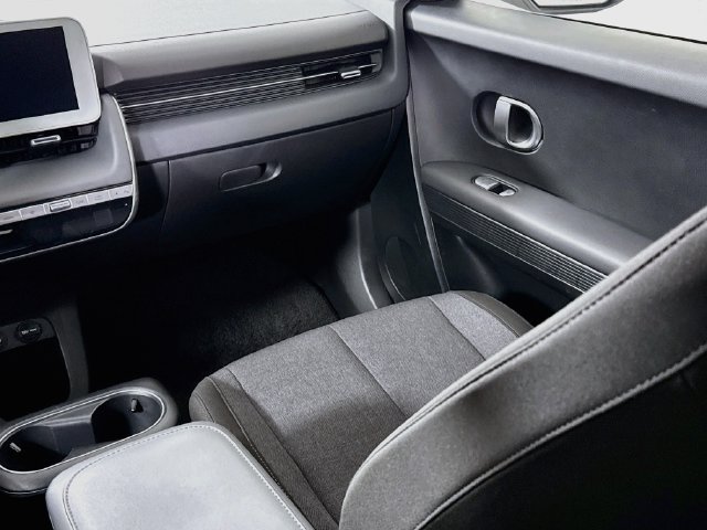 Certified 2024 Hyundai Ioniq 5 SE RWD image 25