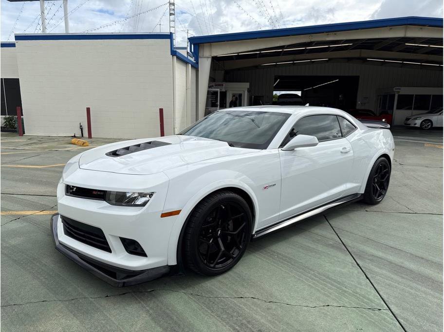 Used 2015 Chevrolet Camaro Z/28 image 2