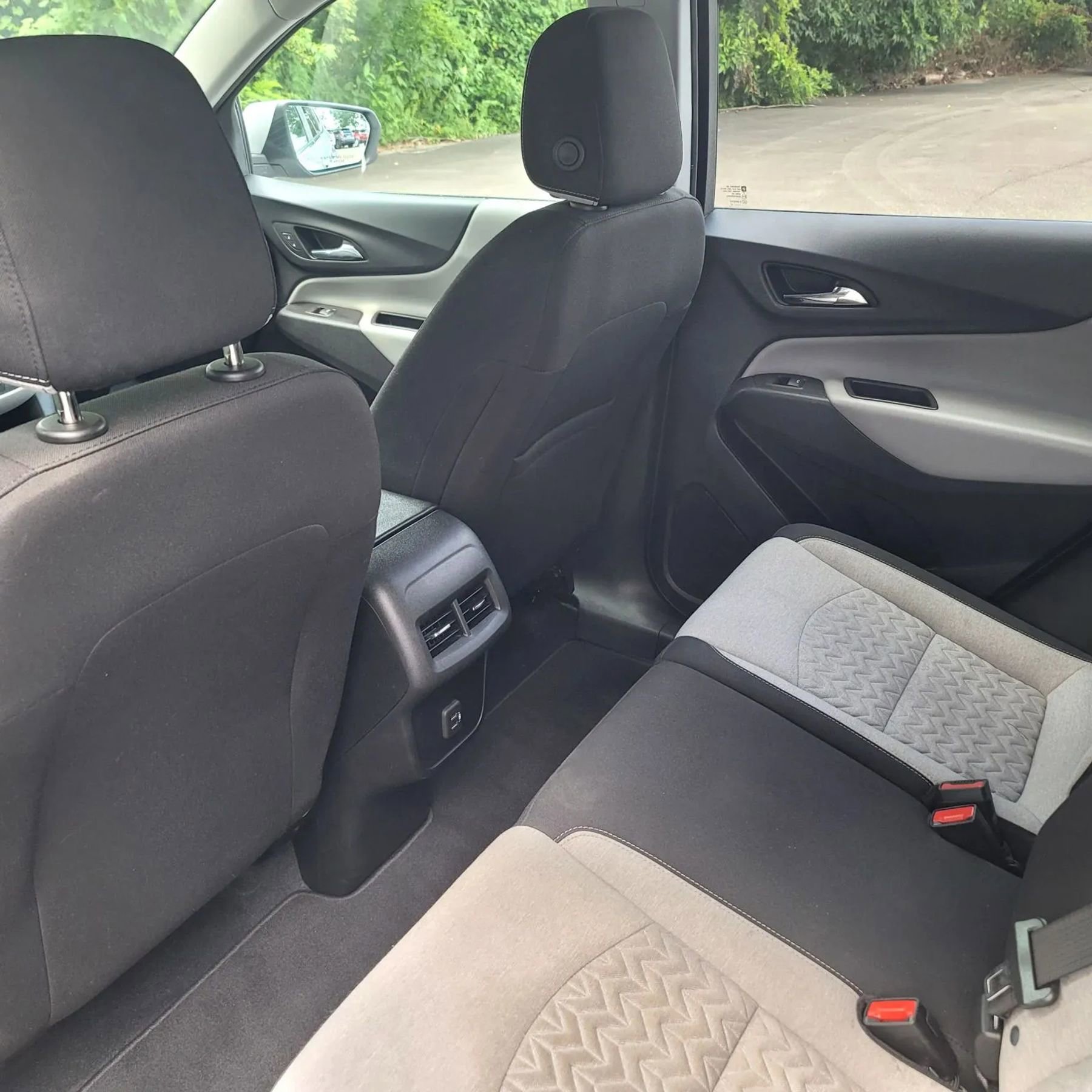 Used 2022 Chevrolet Equinox LT image 25