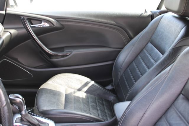 Used 2019 Buick Cascada Premium image 26