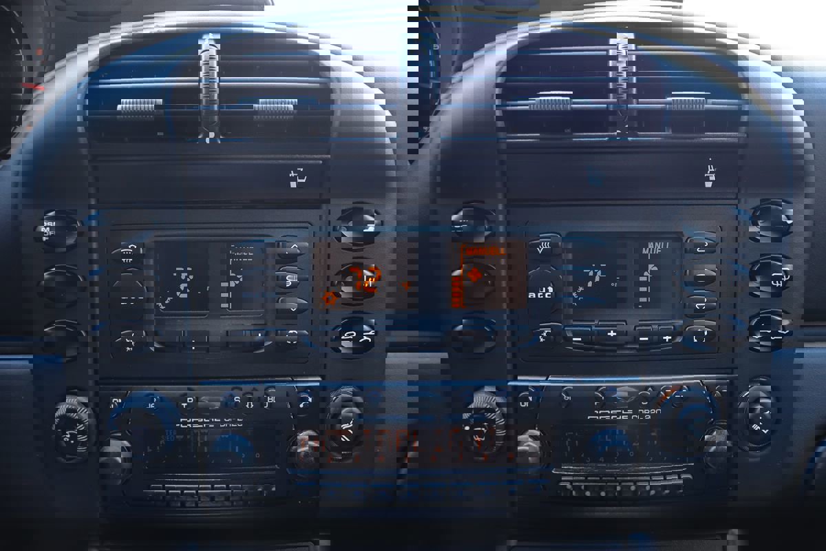 Used 2002 Porsche 911 Carrera image 20