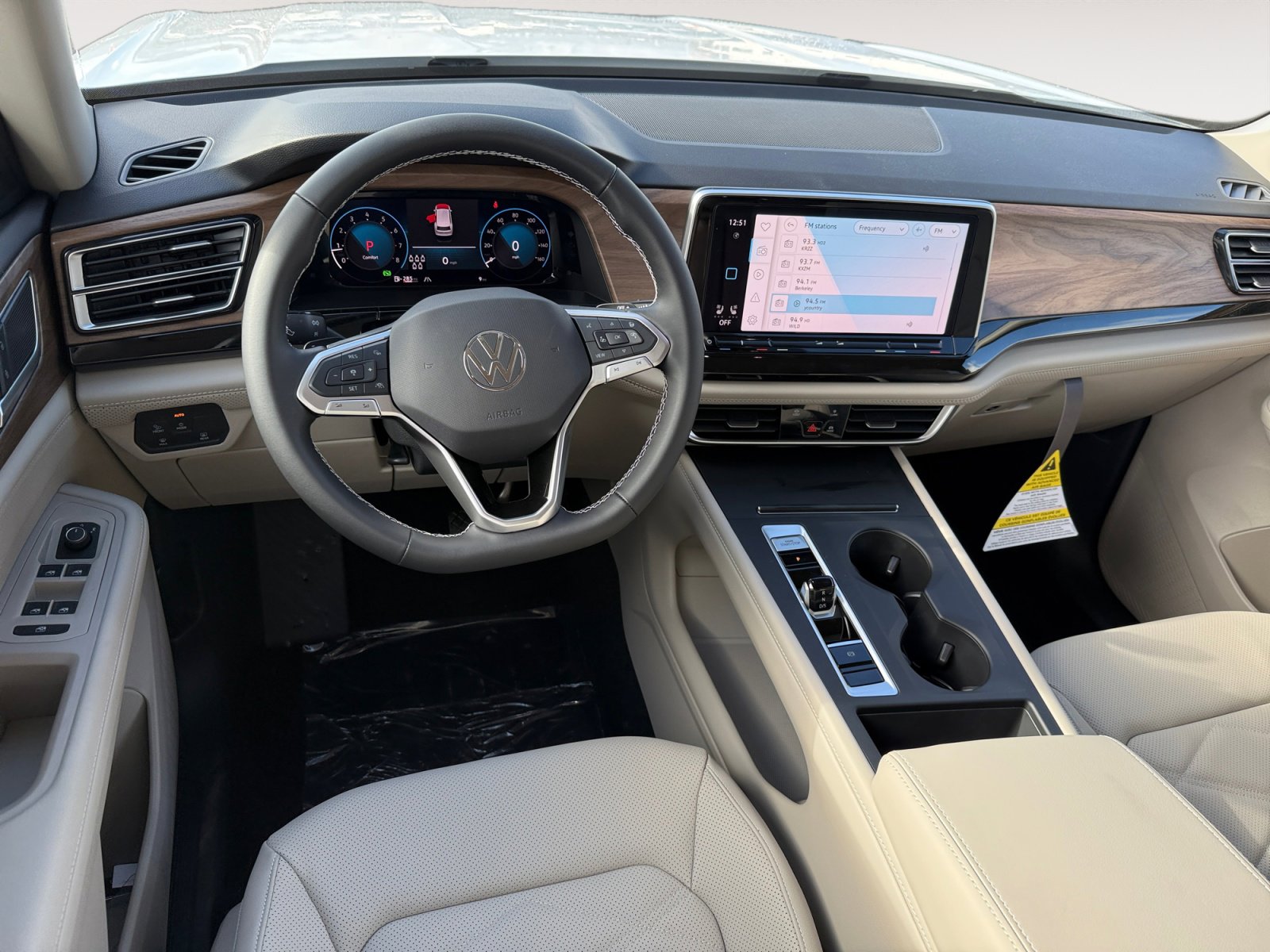 New 2026 Volkswagen Atlas SE image 15
