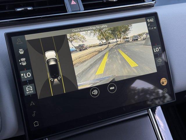 Used 2024 Land Rover Range Rover Velar Dynamic SE AWD/4WD image 18