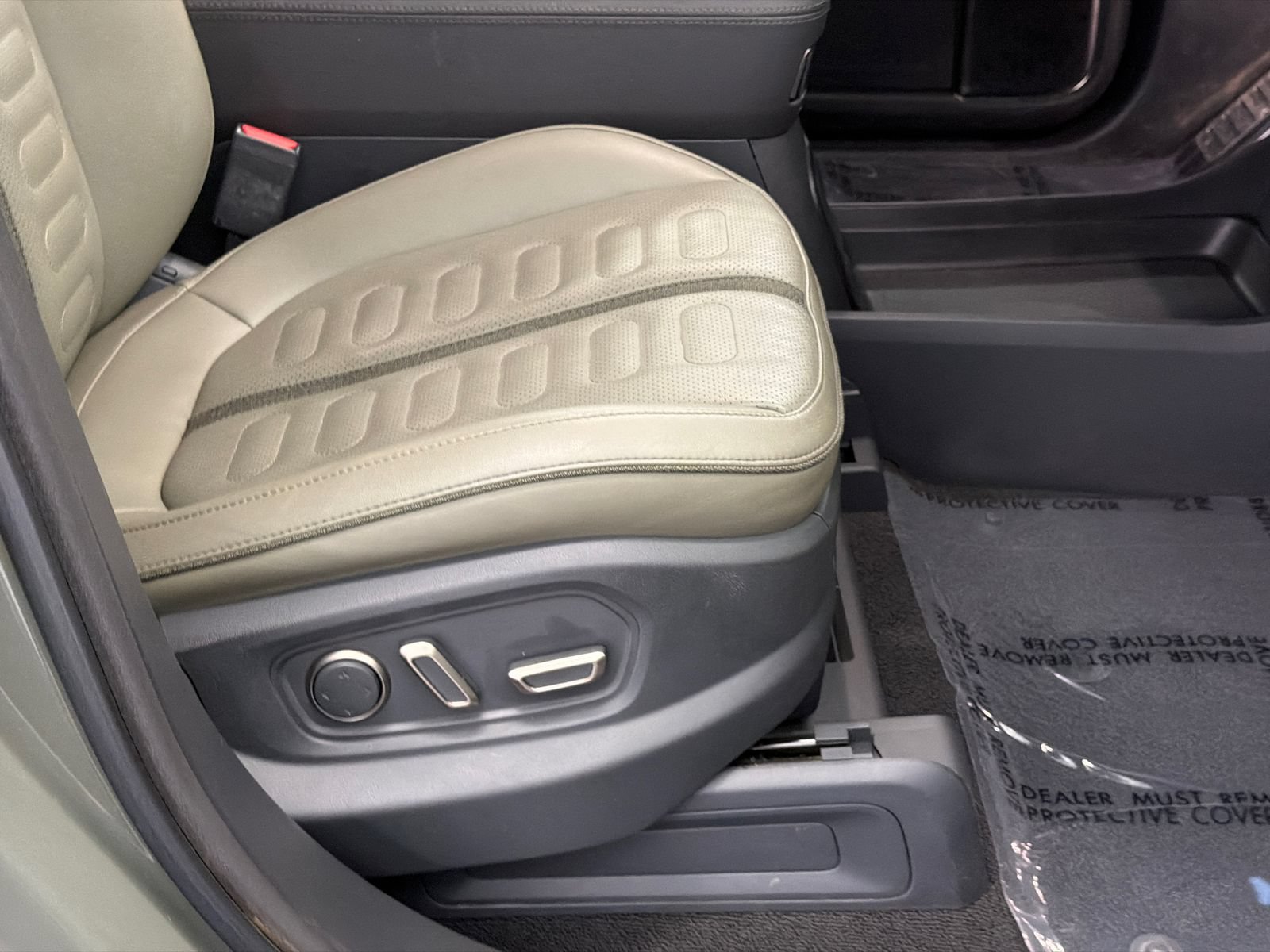Used 2023 Rivian R1T Launch Edition AWD/4WD image 10