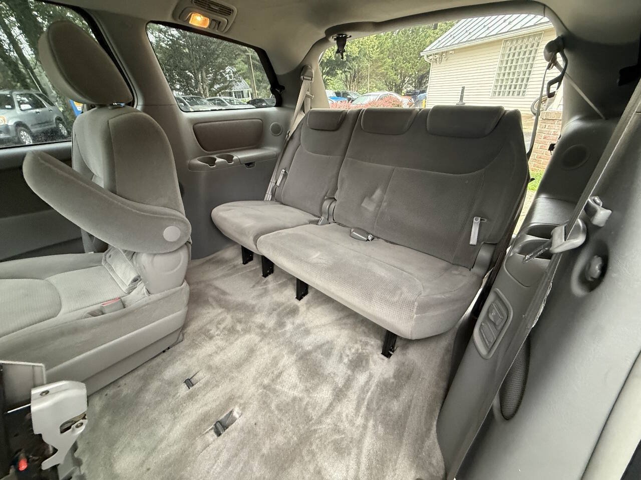 Used 2005 Toyota Sienna LE AWD/4WD image 16
