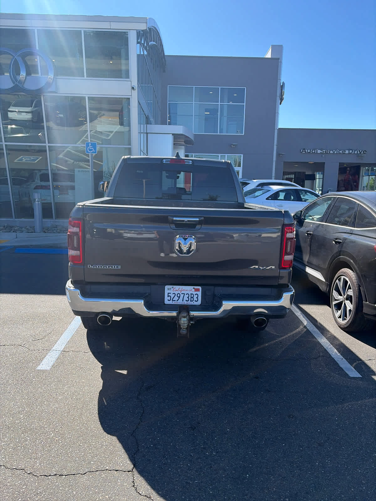 Used 2020 RAM 1500 Laramie w/ Off Road Group image 4