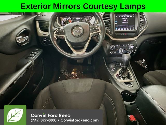 Used 2016 Jeep Cherokee Latitude w/ Comfort/Convenience Group image 21