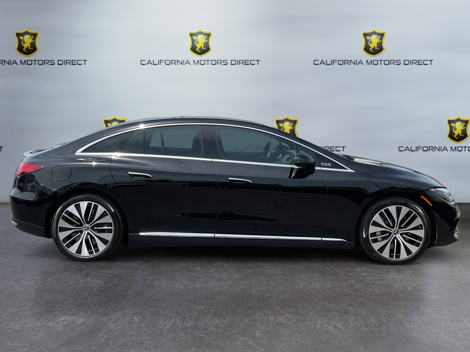 Used 2023 Mercedes-Benz EQE 350+ 4MATIC Sedan w/ Exclusive Trim Package image 4
