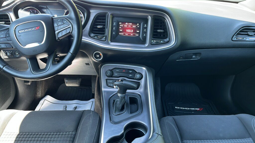 Used 2017 Dodge Challenger R/T RWD image 10