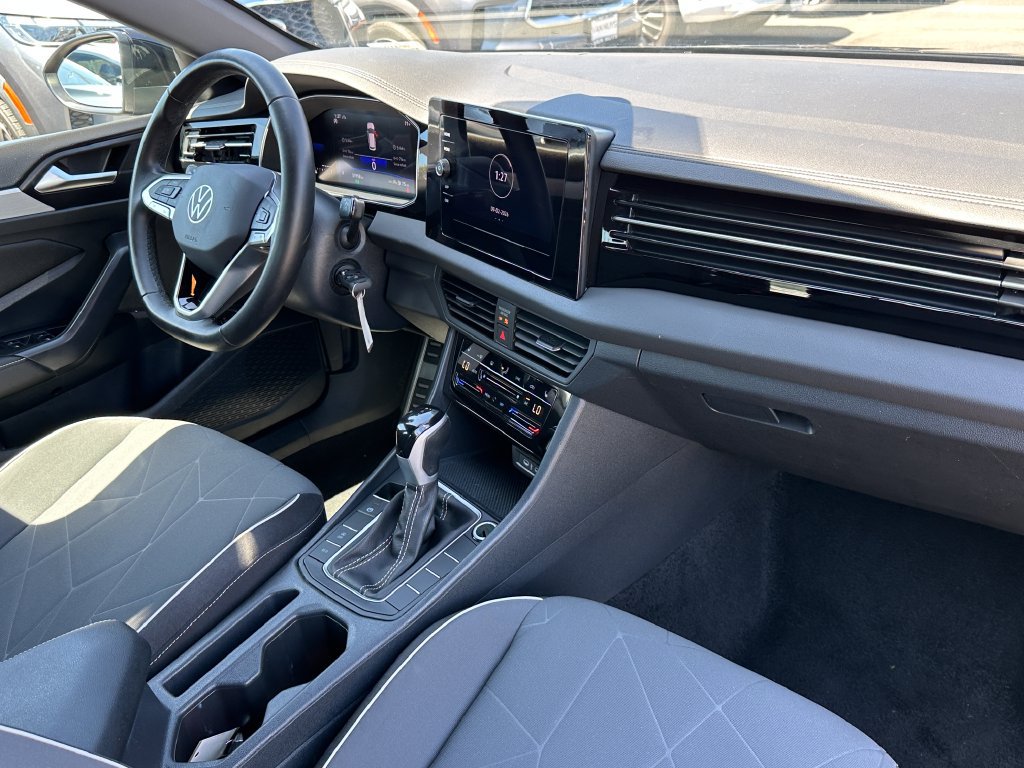 Used 2025 Volkswagen Jetta Sport FWD image 15
