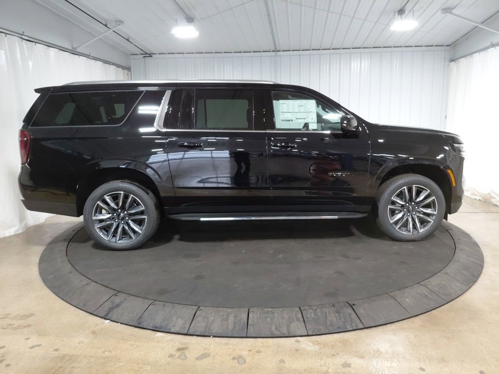 New 2026 Chevrolet Suburban LS w/ LS Custom Edition AWD/4WD image 10