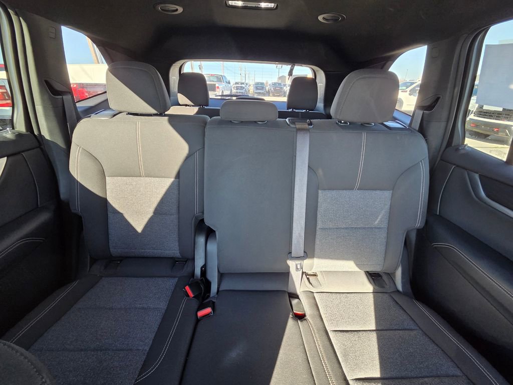 Used 2025 GMC Acadia Elevation image 30