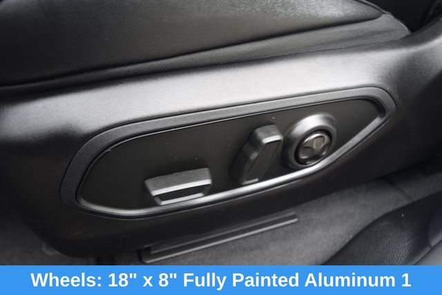 Used 2023 Jeep Grand Cherokee Altitude AWD/4WD image 19