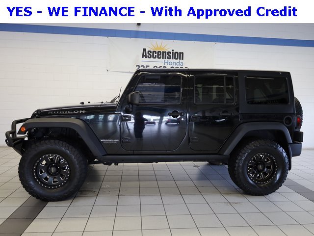 Used 2015 Jeep Wrangler Unlimited Rubicon w/ Max Tow Package image 3