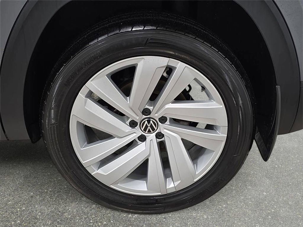 Used 2021 Volkswagen Atlas Cross Sport SE AWD/4WD image 30