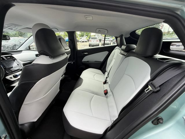 Used 2016 Toyota Prius Four FWD image 4