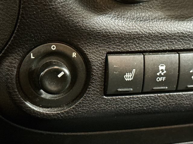 Used 2016 Jeep Wrangler Unlimited Rubicon AWD/4WD image 18