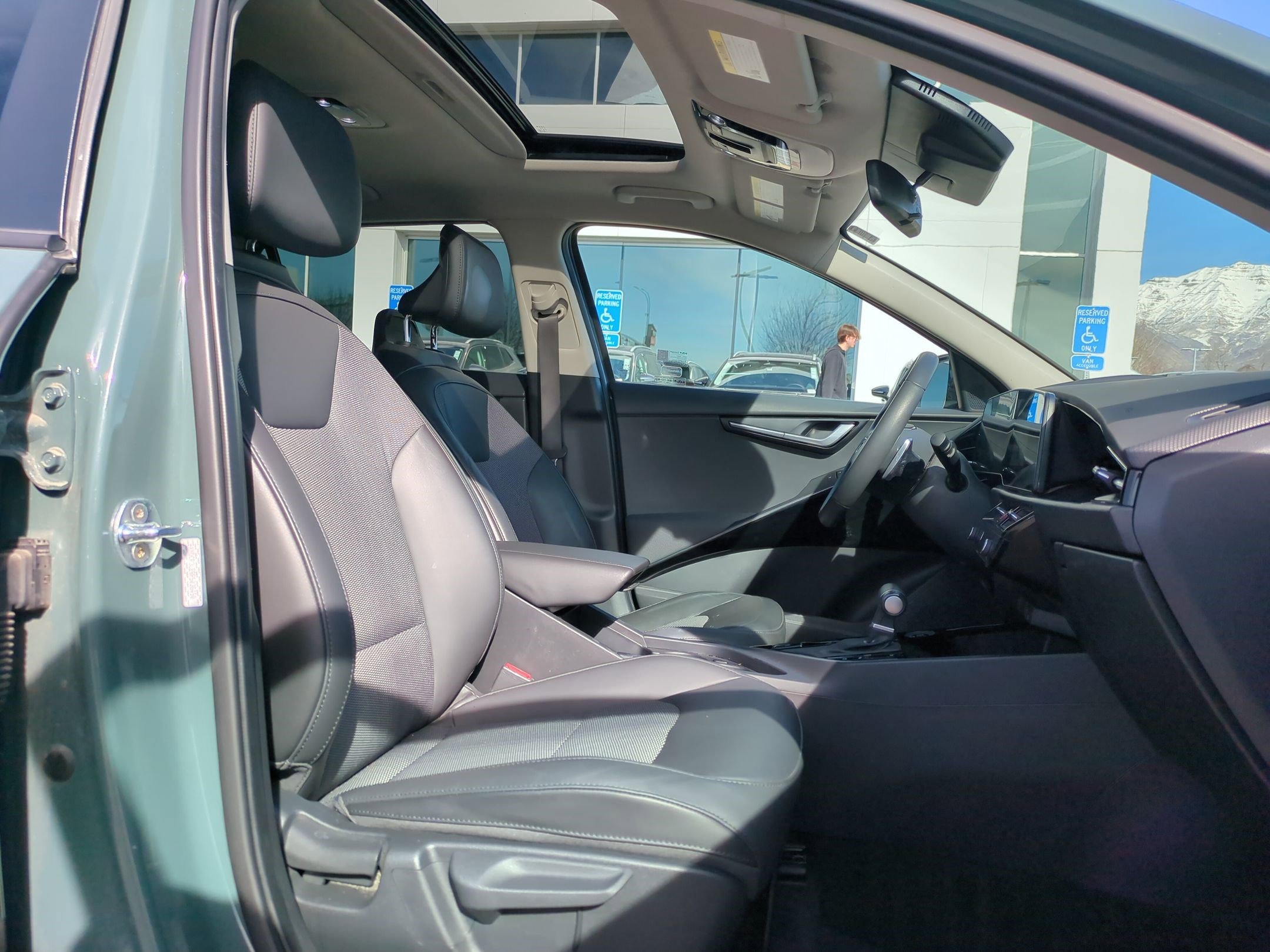 Used 2023 Kia Niro EX Touring image 35