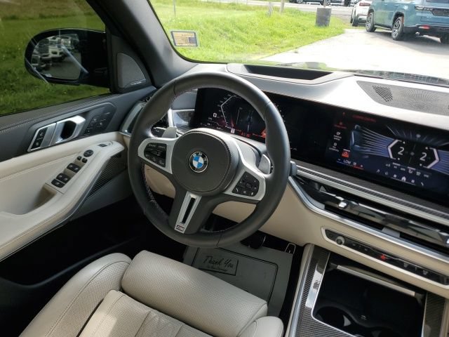 Used 2025 BMW X5 M60i AWD/4WD image 15