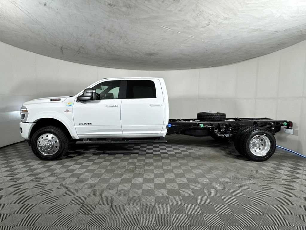 New 2027 RAM 5500 Tradesman AWD/4WD image 9